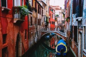 water-road-boat-bridge-street-town-180162-pxhere.com