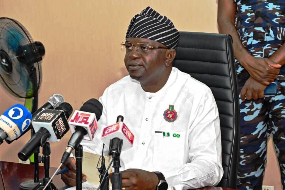 The Honourable Minister of Water Resources and Sanitation, Engr. Prof. Joseph Terlumun Utsev, briefed the press at the Ministry’s Conference Room in Abuja on the progress towards an Open Defecation Free Nigeria and the forthcoming World Toilet Day Celebration, scheduled for Tuesday, 19th November 2024.